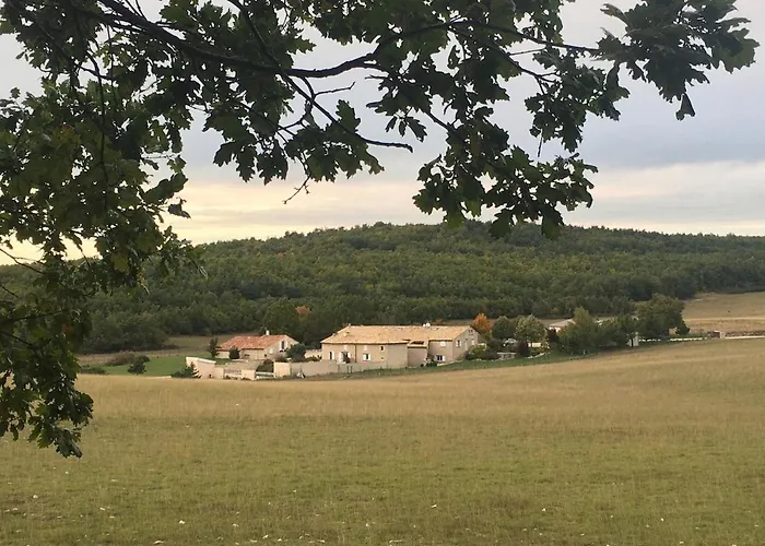 아파트 La Bastide Du Pere Marius
